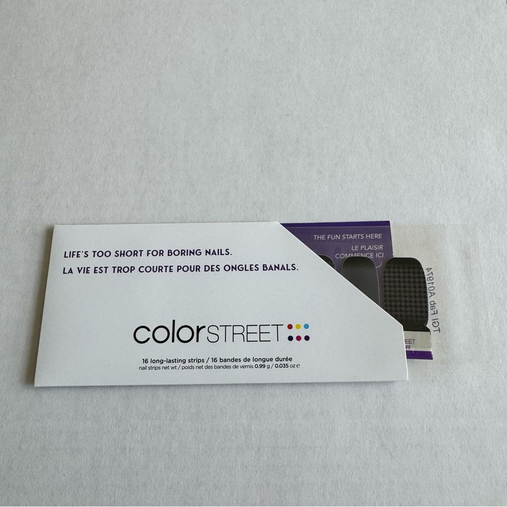 *Exclusive* Color Street: TGI Fab | Houndstooth Black Gray Blue Ombre Fall - Picture 3 of 15